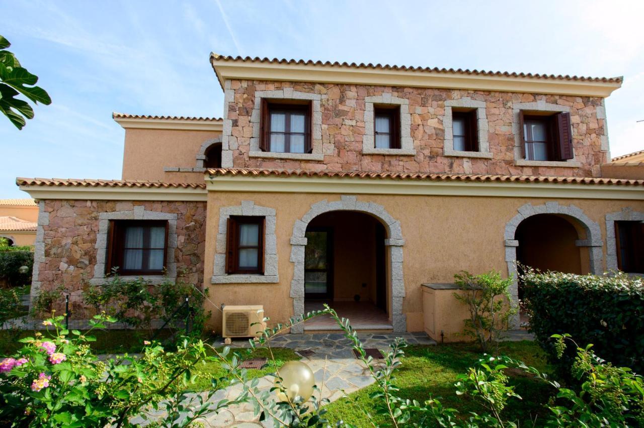 Ville Del Mar San Teodoro  Exterior photo