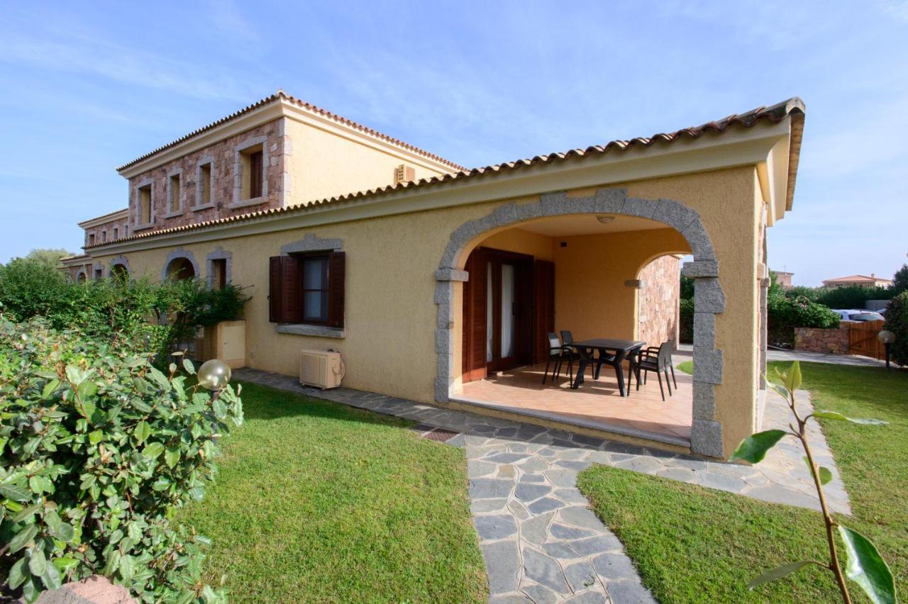 Ville Del Mar San Teodoro  Exterior photo