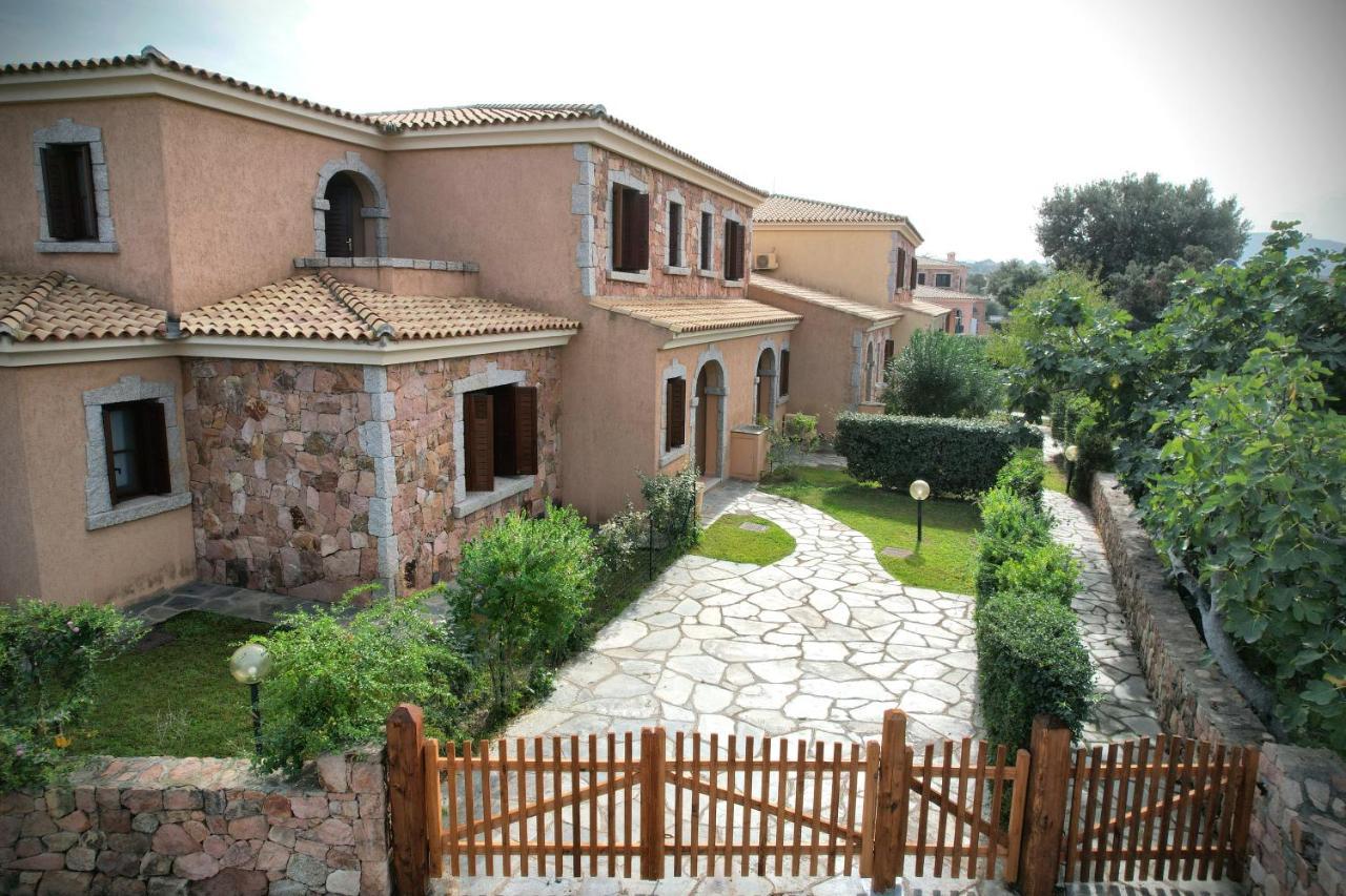 Ville Del Mar San Teodoro  Exterior photo