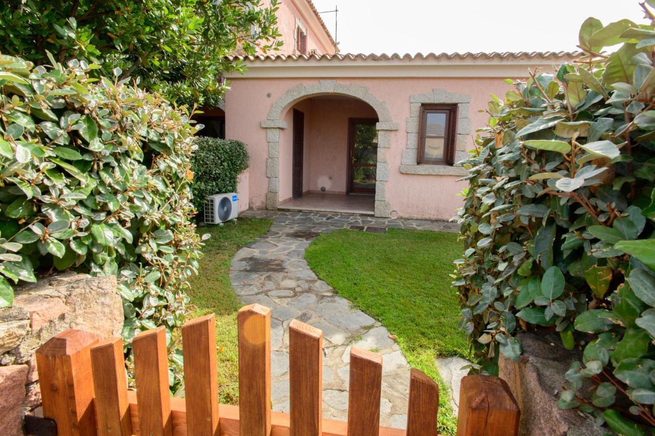 Ville Del Mar San Teodoro  Exterior photo