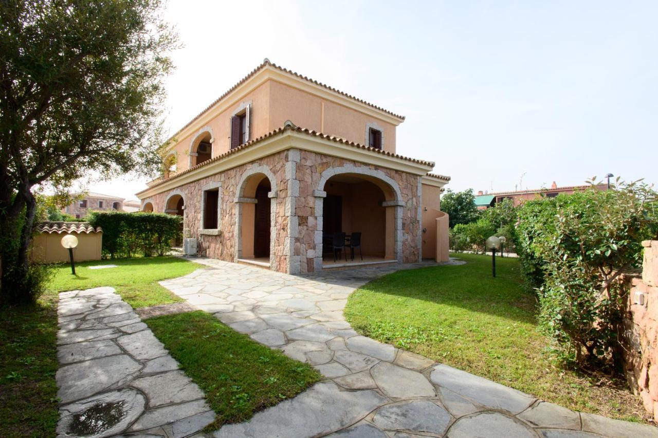Ville Del Mar San Teodoro  Exterior photo
