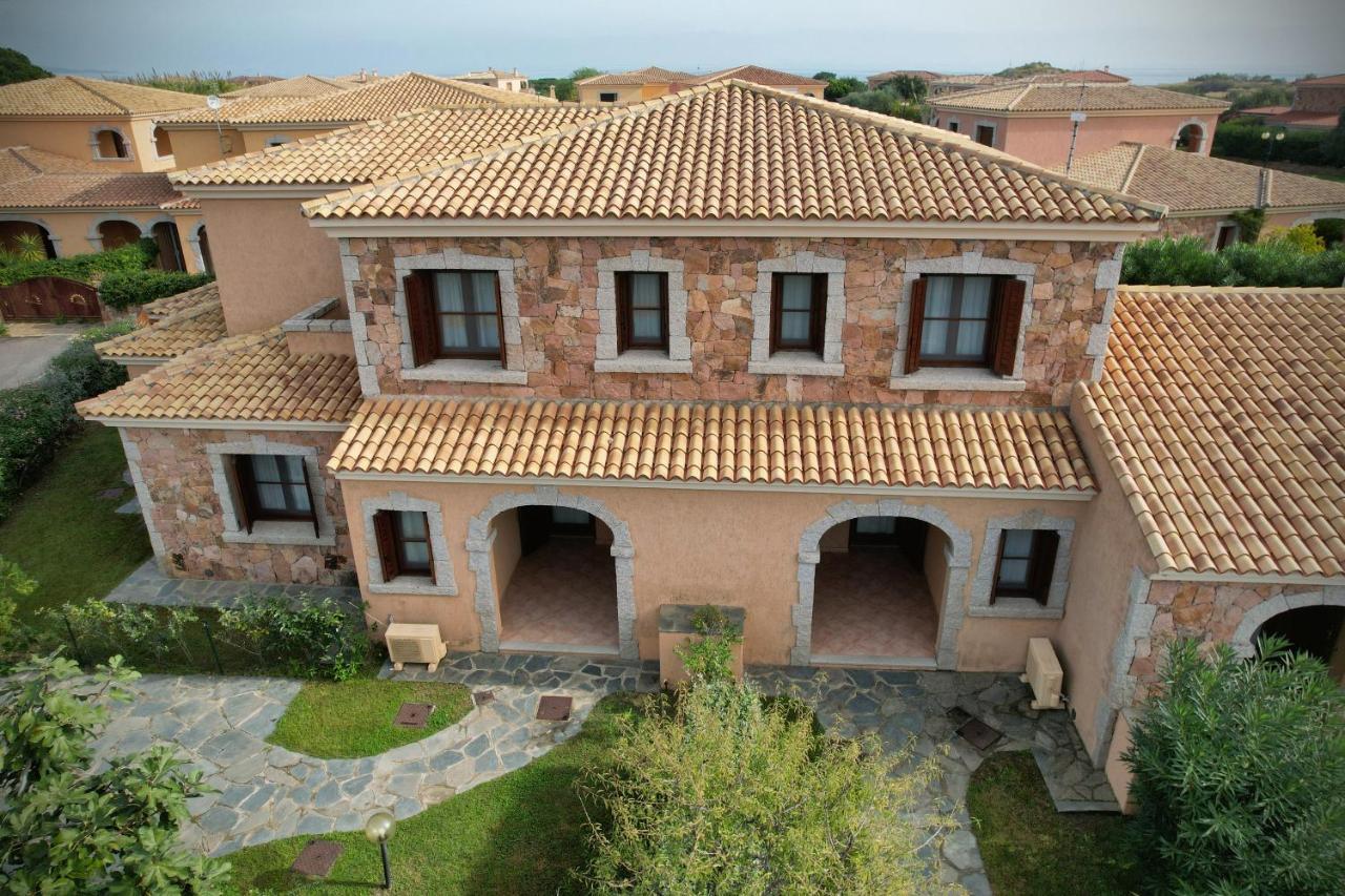 Ville Del Mar San Teodoro  Exterior photo
