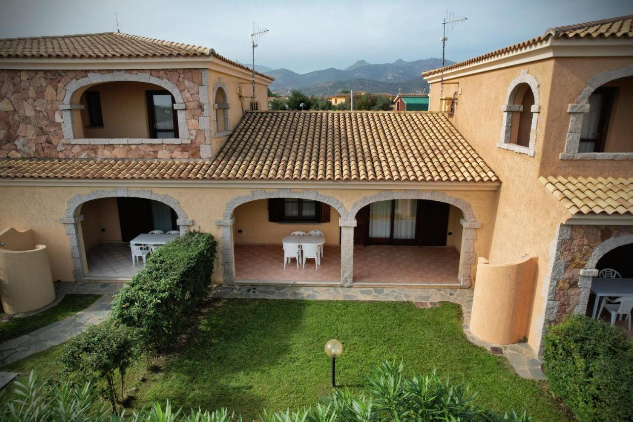 Ville Del Mar San Teodoro  Exterior photo